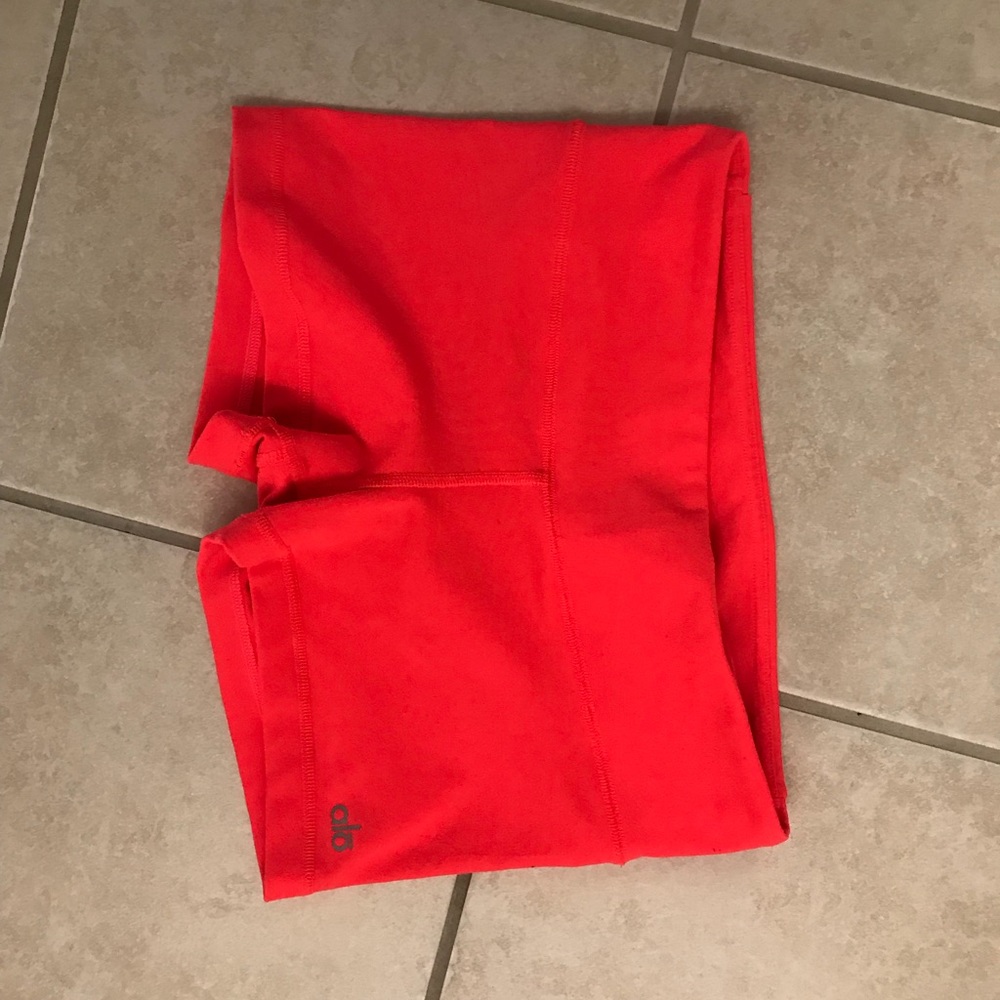 Alo Yoga Airbrush Short size M